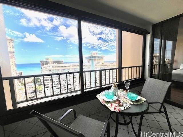 The spacious one bed that is tastefully upgraded by the new - Beach Condo for sale in Honolulu, Hawaii on Beachhouse.com