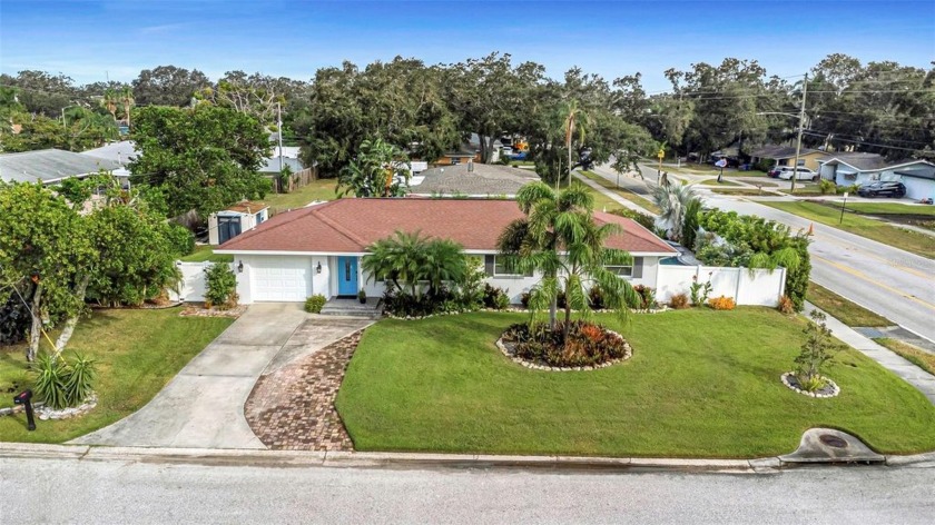 Under contract-accepting backup offers. Welcome to this - Beach Home for sale in Dunedin, Florida on Beachhouse.com