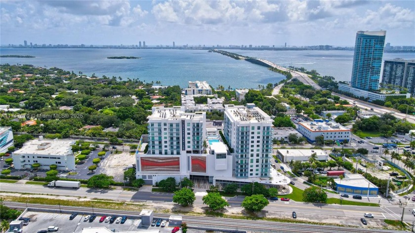 AMAZING CORNER WATER VIEW 2 BEDROOM/2 BATHROOMS. SHORT TERM - Beach Condo for sale in Miami, Florida on Beachhouse.com