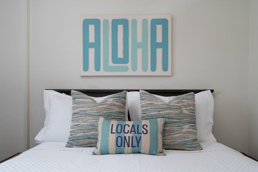 Cozy suite just 1 block from beautiful Waikiki Beach! FREE - Beach Vacation Rentals in Honolulu, Hawaii on Beachhouse.com