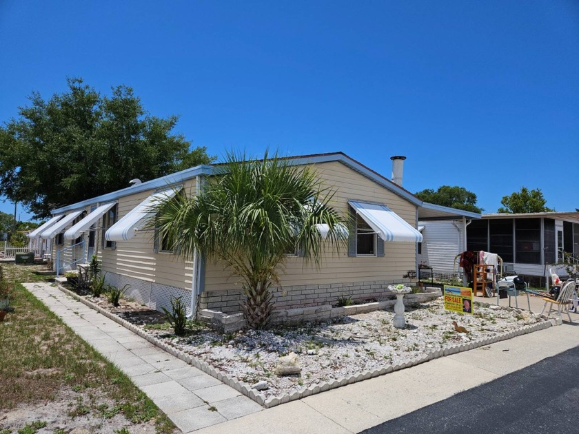 Hurricane Safe This park did not flood & the home has no damage - Beach Home for sale in New Port Richey, Florida on Beachhouse.com