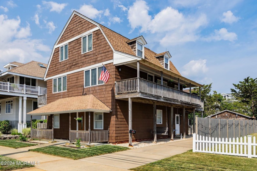 SEASIDE PARK BAYVIEW - This classic 6 Bedroom/3 bath features - Beach Home for sale in Seaside Park, New Jersey on Beachhouse.com