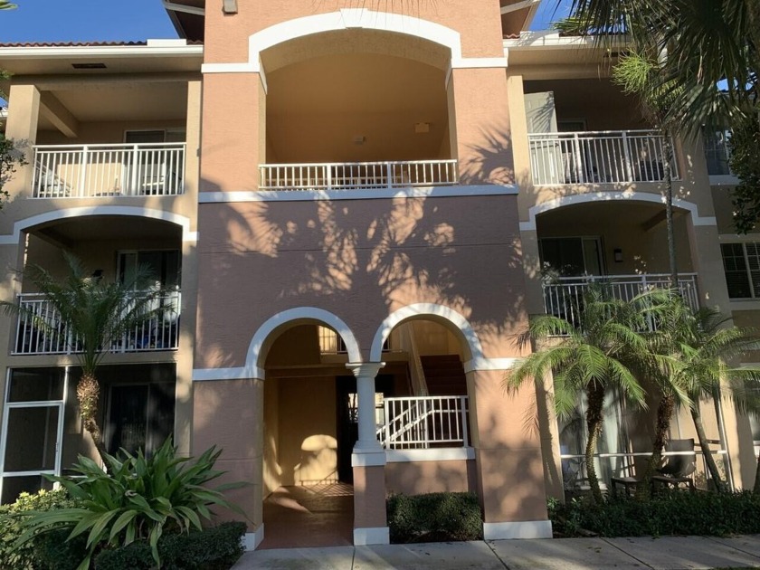 Wonderful unit with two assigned parking (C3 covered & U8 non) - Beach Condo for sale in West Palm Beach, Florida on Beachhouse.com