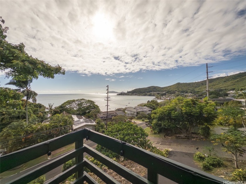 Where paradise never goes out of style! Wake up to sweeping - Beach Home for sale in Kaneohe, Hawaii on Beachhouse.com