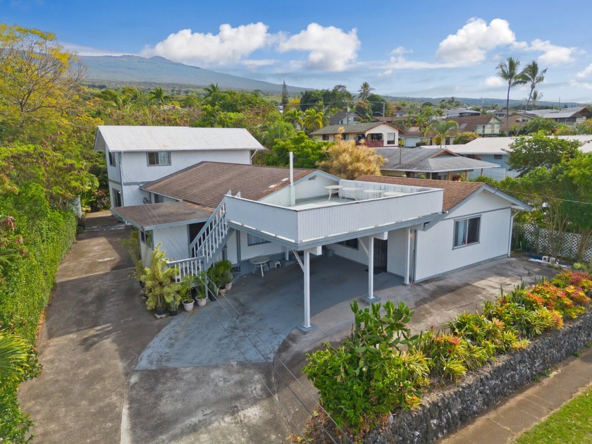 Conveniently located just minutes from Kona Town, this updated - Beach Home for sale in Kailua Kona, Hawaii on Beachhouse.com