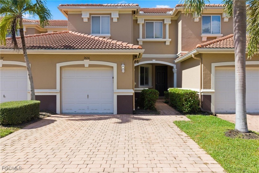 Welcome to this beautifully maintained 3 bedroom plus loft, 2.5 - Beach Townhome/Townhouse for sale in Fort Myers, Florida on Beachhouse.com