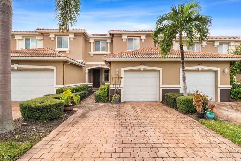 Discover the perfect blend of comfort and convenience in this - Beach Townhome/Townhouse for sale in Fort Myers, Florida on Beachhouse.com