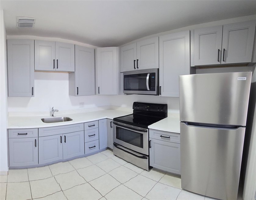PRICE REDUCTION !!! Take a look at this updated and spacious 1 - Beach Condo for sale in Lauderhill, Florida on Beachhouse.com
