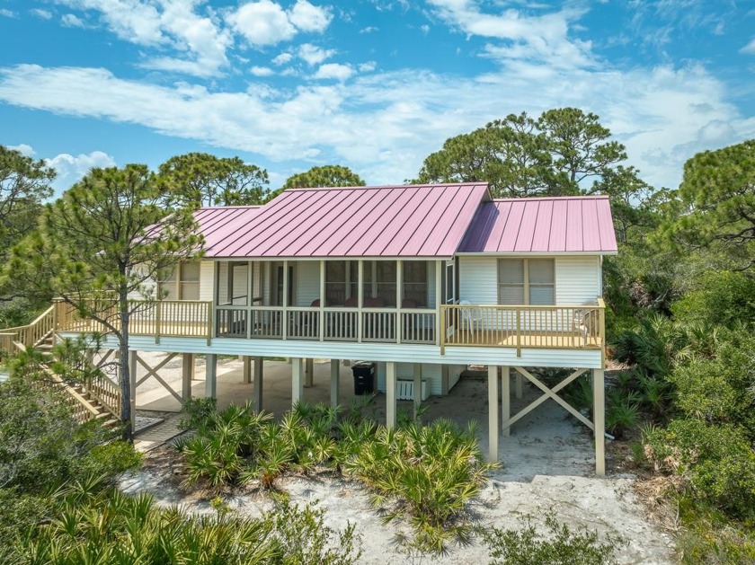 3BR/2BA Florida Cottage located in the St. George Plantation - Beach Home for sale in St. George Island, Florida on Beachhouse.com