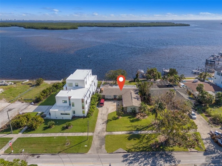 This is a rare opportunity to own an expansive view, deep water - Beach Lot for sale in St. Petersburg, Florida on Beachhouse.com