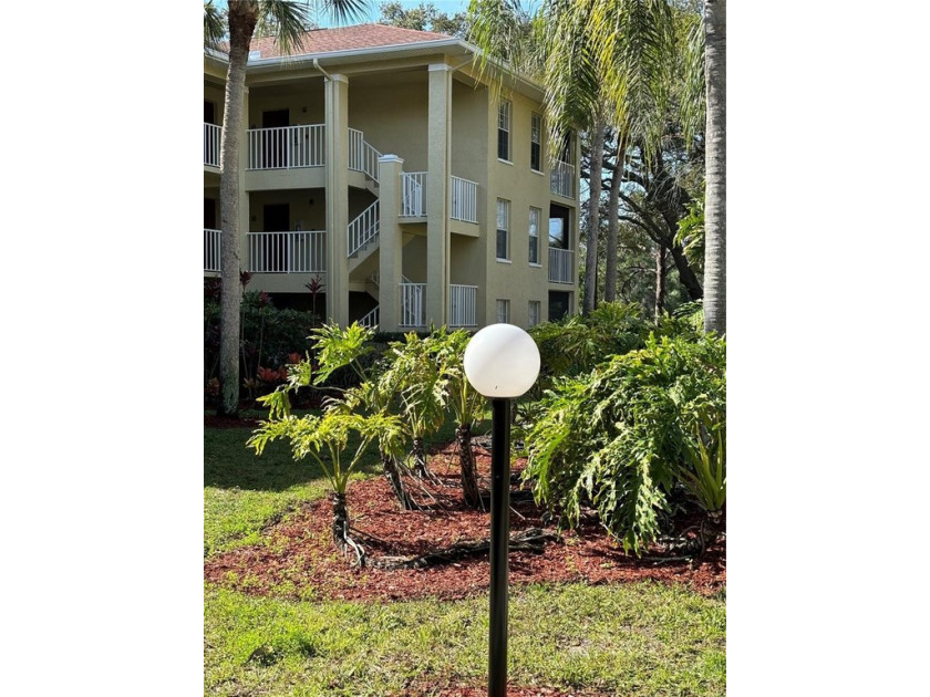 Beautiful, completely renovated, Third-floor,( NO ELEVATOR) - Beach Condo for sale in Palm Harbor, Florida on Beachhouse.com