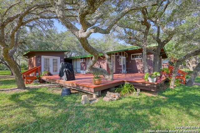 Your coastal escape awaits at 2024 Monkey Rd! Set on 1.49 acres - Beach Home for sale in Rockport, Texas on Beachhouse.com