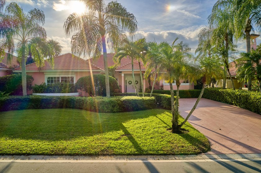 Welcome to this beautifully maintained one-story residence - Beach Home for sale in Palm Beach Gardens, Florida on Beachhouse.com