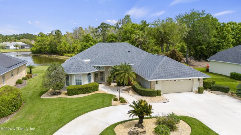 Welcome home to 13 Lakeside Pl W, a fully-remodeled, gorgeous - Beach Home for sale in Palm Coast, Florida on Beachhouse.com