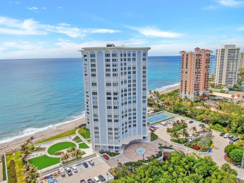 Live on the beach! Oceanfront condo with stunning views & large - Beach Condo for sale in Singer Island, Florida on Beachhouse.com