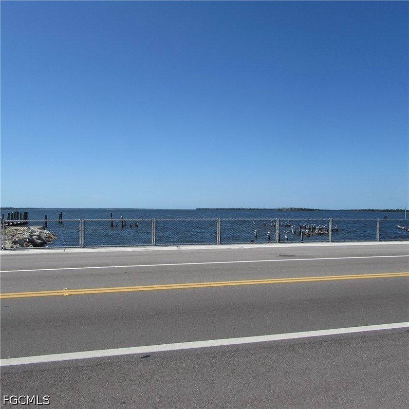Bay frontage lot in Matlacha 72x100...Permit is being prepared - Beach Commercial for sale in Matlacha, Florida on Beachhouse.com