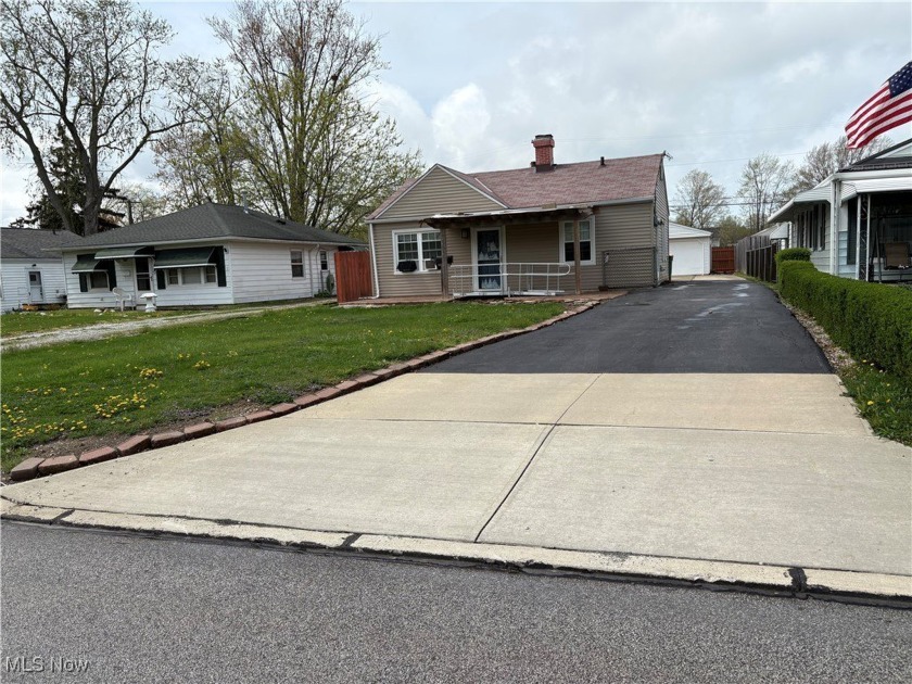 Welcome to 5020 Orchard Rd, a cozy 2 bedroom, 1 bath ranch that - Beach Home for sale in Mentor, Ohio on Beachhouse.com