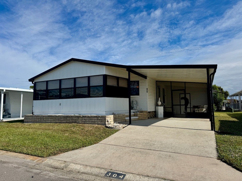 Beautifully Maintained 1983 Doublewide - Turnkey & Move-In Ready - Beach Home for sale in Bradenton, Florida on Beachhouse.com