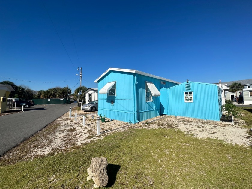 This charming 2 bedroom 1 1/2 bath home is perfect for the beach - Beach Home for sale in Flagler Beach, Florida on Beachhouse.com