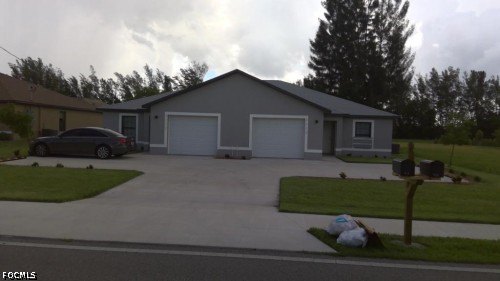 Well kept 3 bedroom 2 duplex, tile though, granite counter tops - Beach Home for sale in Cape Coral, Florida on Beachhouse.com