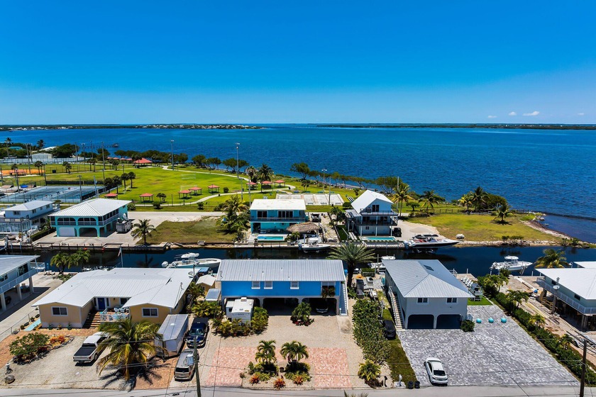 A beautifully kept home with amazing views of the Gulf, and easy - Beach Home for sale in Big Pine Key, Florida on Beachhouse.com