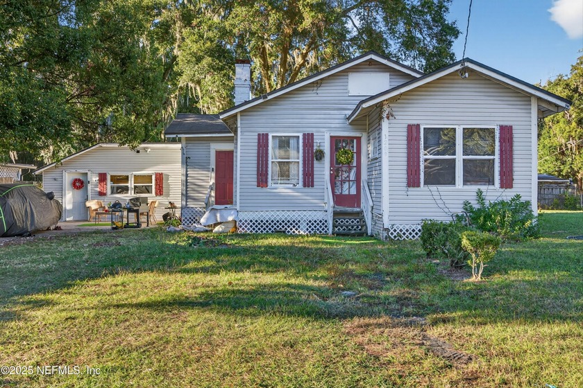 This inviting 3 bedroom, 2 bath, concrete block home is a - Beach Home for sale in Jacksonville, Florida on Beachhouse.com