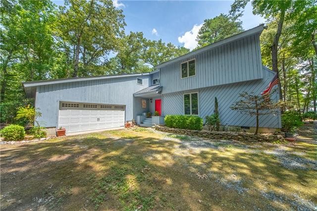 Paradise found on this panoramic point overlooking the - Beach Home for sale in Shacklefords, Virginia on Beachhouse.com