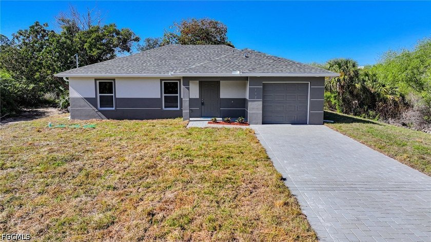 BRAND NEW CONSTRUCTION ON A FRESHWATER CANAL LOT WITH A GREAT - Beach Home for sale in Lehigh Acres, Florida on Beachhouse.com