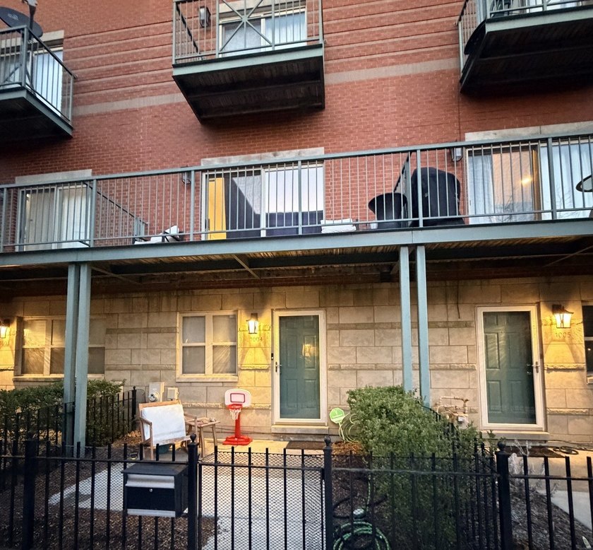 Located in sought-after North Kenwood, this beautifully - Beach Townhome/Townhouse for sale in Chicago, Illinois on Beachhouse.com
