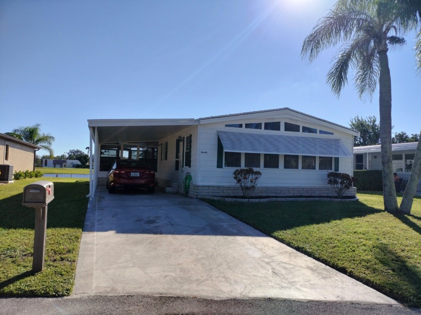 ACCEPTING ALL OFFERS! EXTREMELY MOTIVATED SELLER! BEAUTIFUL LAKE - Beach Home for sale in Fort Pierce, Florida on Beachhouse.com