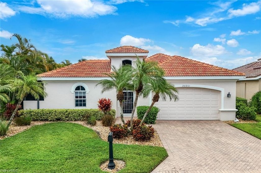 Elegant Courtyard Pool Home with Guest Cabana! GOLF MEMBERSHIP - Beach Home for sale in Bonita Springs, Florida on Beachhouse.com