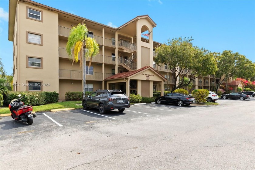 Welcome to this beautiful 2-bedroom, 2-bathroom condo in the - Beach Condo for sale in Pembroke Pines, Florida on Beachhouse.com