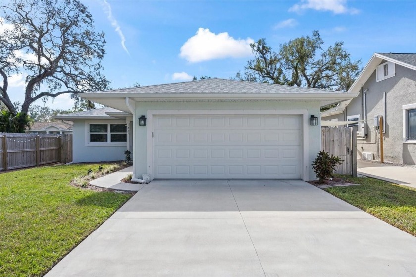 High and dry no flooding ever! This better than new 2022 built - Beach Home for sale in Clearwater, Florida on Beachhouse.com