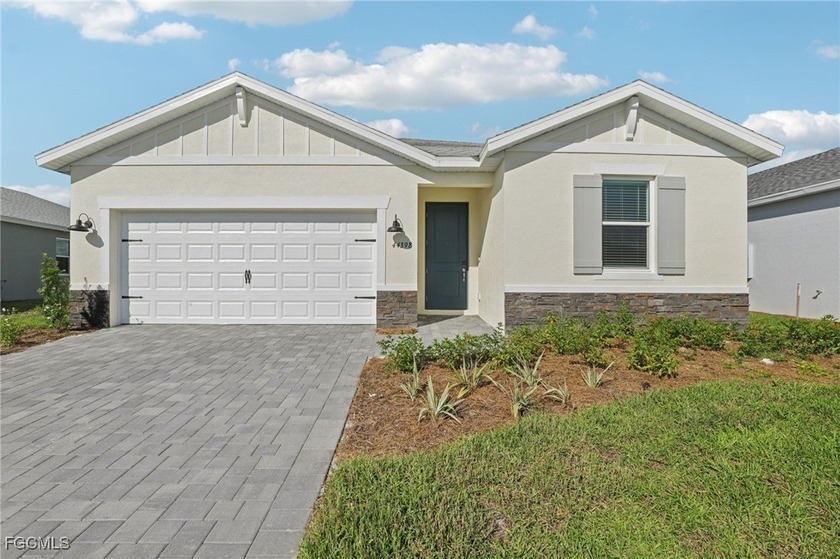 Welcome to the new construction Crescent Lakes, offering a - Beach Home for sale in Punta Gorda, Florida on Beachhouse.com