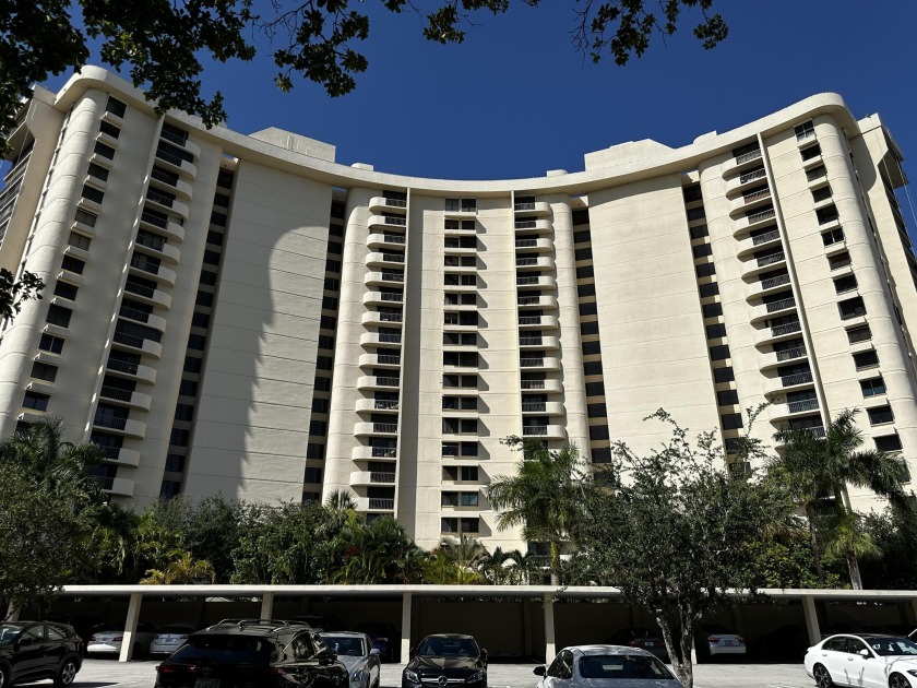 Stunning breath taking panoramic views a Fabulous & immaculate - Beach Condo for sale in West Palm Beach, Florida on Beachhouse.com