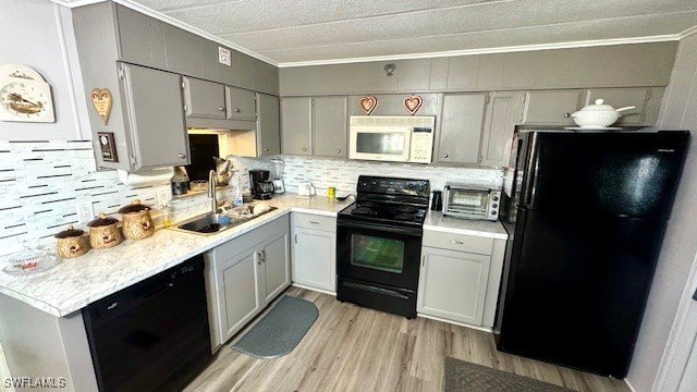 Welcome to this charming and well-maintained manufactured home - Beach Home for sale in North Fort Myers, Florida on Beachhouse.com