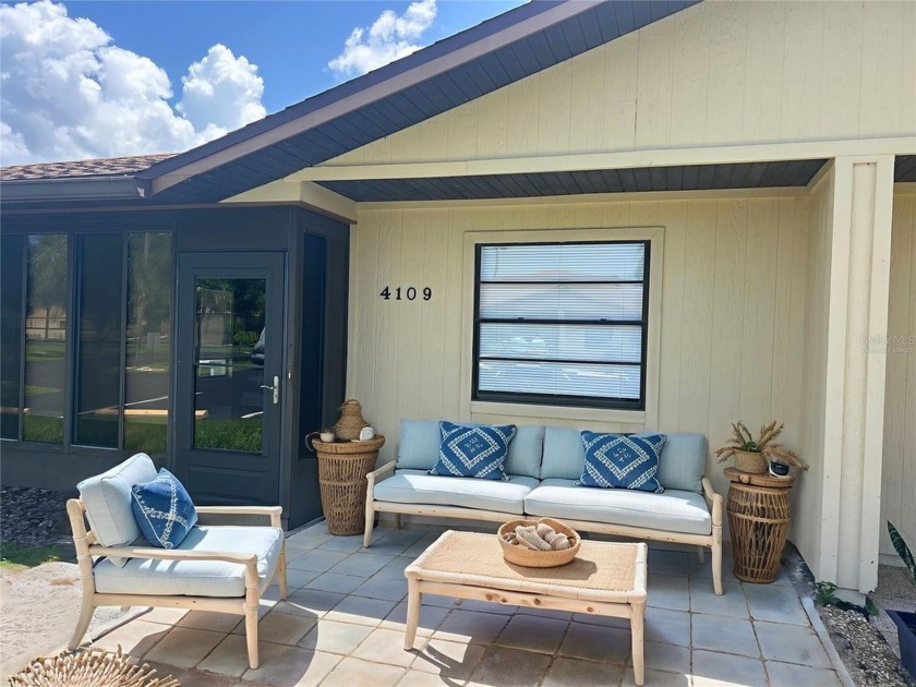 One or more photo(s) has been virtually staged. Discover the - Beach Home for sale in Bradenton, Florida on Beachhouse.com