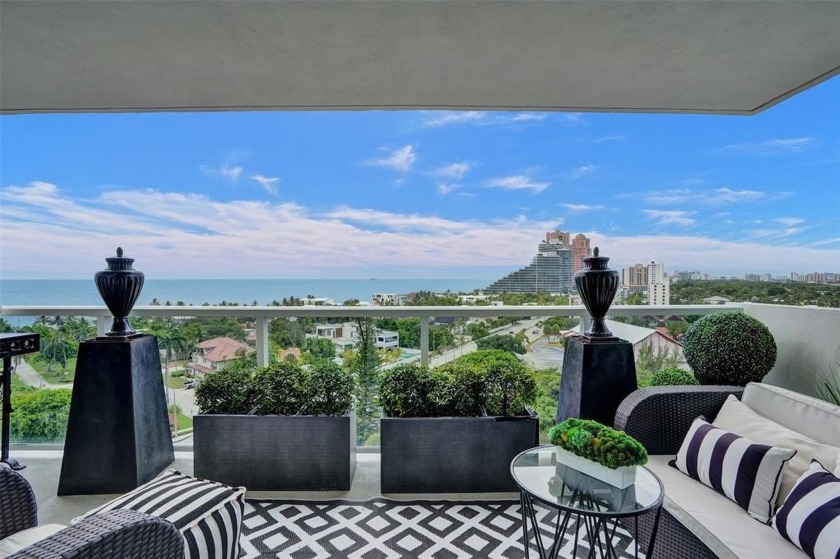 PRICED TO SELL!! Wake up to breathtaking and unobstructed views - Beach Condo for sale in Fort Lauderdale, Florida on Beachhouse.com
