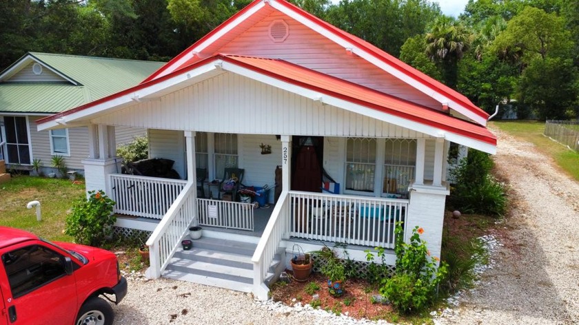 Calling all Investors!! TRIPLEX opportunity in Apalachicola - Beach Townhome/Townhouse for sale in Apalachicola, Florida on Beachhouse.com