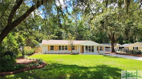 Spectacular, Perfect, Picturesque - This Isle of Hope Remodeled - Beach Home for sale in Savannah, Georgia on Beachhouse.com