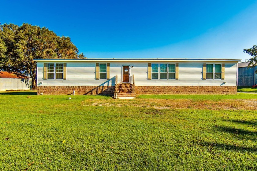 Welcome to your dream homestead at 4270 Southdown Mandalay Road - Beach Home for sale in Houma, Louisiana on Beachhouse.com