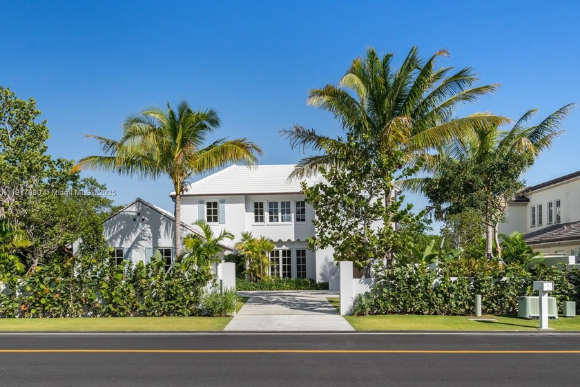 Brand new waterfront sanctuary on prestigious Ibis Isle awaits - Beach Home for sale in Palm Beach, Florida on Beachhouse.com