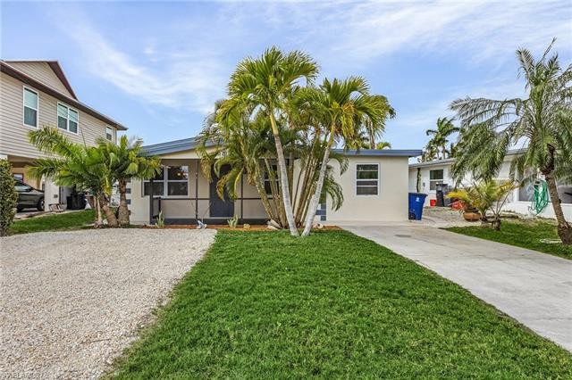 Open House-Sunday May 19th 11-2 Price Reduction for quick sale! - Beach Home for sale in Matlacha, Florida on Beachhouse.com