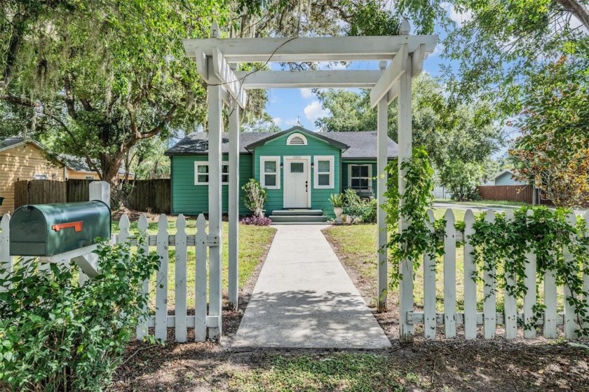 CHECK OUT the NEW PRICE IMPROVEMENT! *** Welcome to this - Beach Home for sale in Tampa, Florida on Beachhouse.com