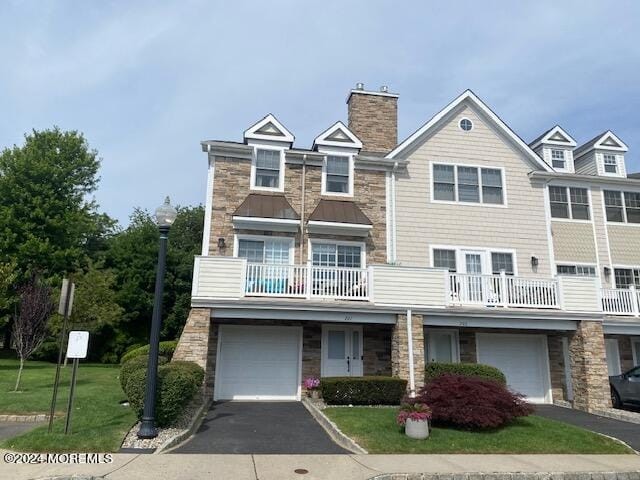 Enjoy this beautifully appointed 3 level end unit townhouse - Beach Condo for sale in Long Branch, New Jersey on Beachhouse.com