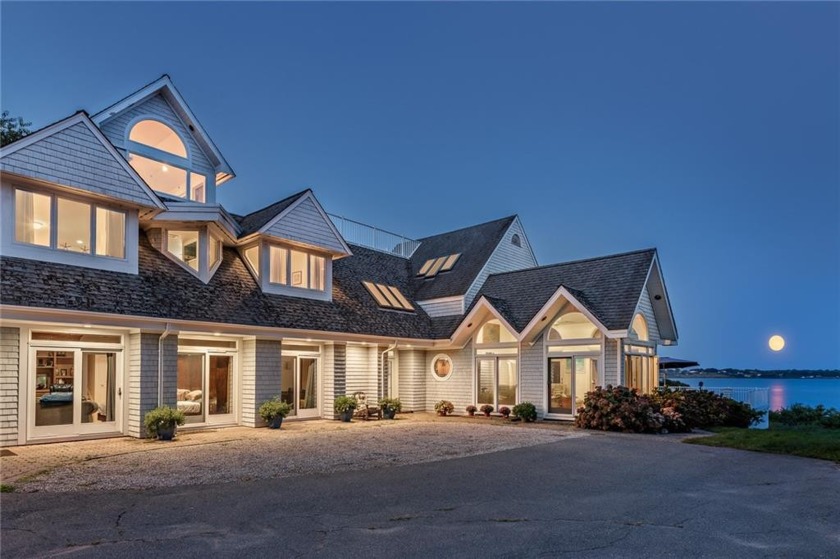 Presenting *Ocean Wind*, a commanding waterfront estate with a - Beach Home for sale in Portsmouth, Rhode Island on Beachhouse.com