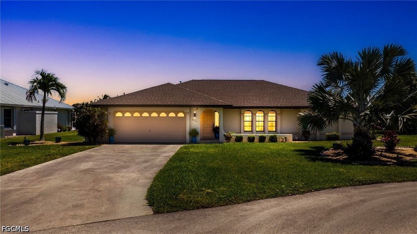 New to the Market ~ Direct Gulf-Access South Cape Coral home in - Beach Home for sale in Cape Coral, Florida on Beachhouse.com