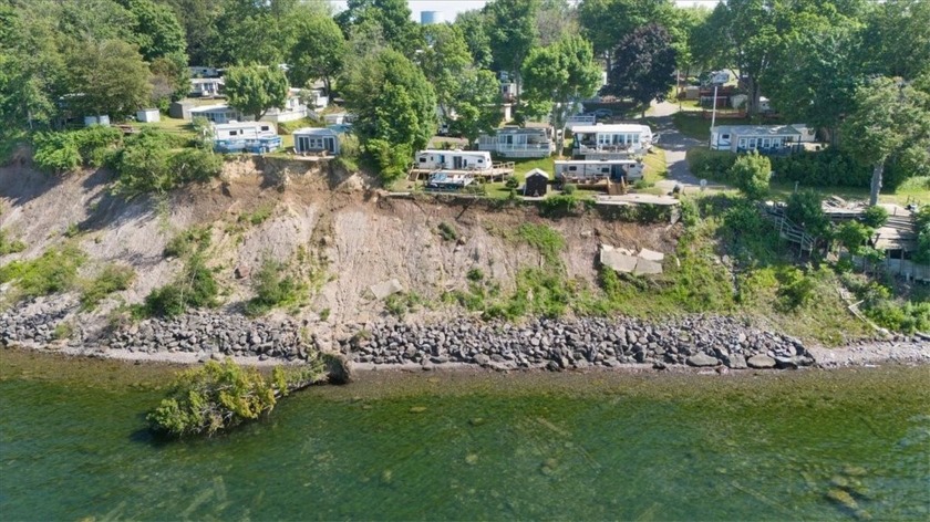 Welcome to your lakefront Summer retreat! No need to pack, just - Beach Home for sale in Sodus, New York on Beachhouse.com