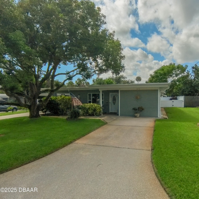 Just steps from scenic Riverside Drive, this charming 3 bedroom - Beach Home for sale in Edgewater, Florida on Beachhouse.com