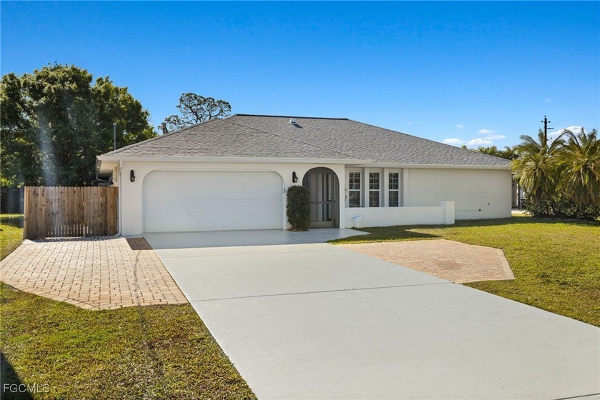 Beautifully Updated POOL Home in Prime Port Charlotte Location! - Beach Home for sale in Port Charlotte, Florida on Beachhouse.com